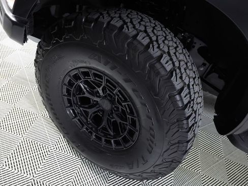 Used 2025 Ford F150 Raptor w/ Equipment Group 803A Raptor R AWD/4WD image 48