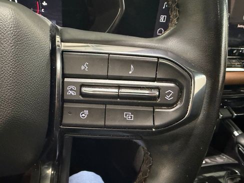 Used 2023 GMC Canyon AT4 w/ AT4 Premium Package AWD/4WD image 20