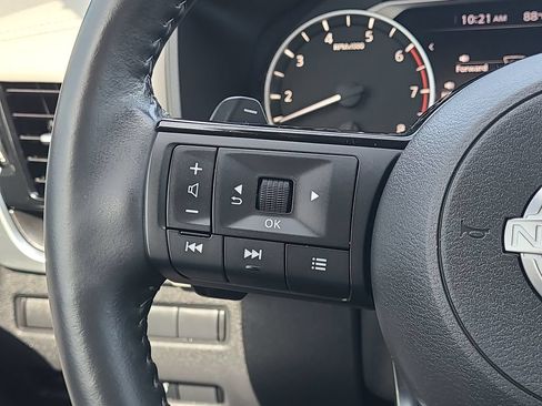Used 2022 Nissan Rogue SV w/ SV Premium Package FWD image 21