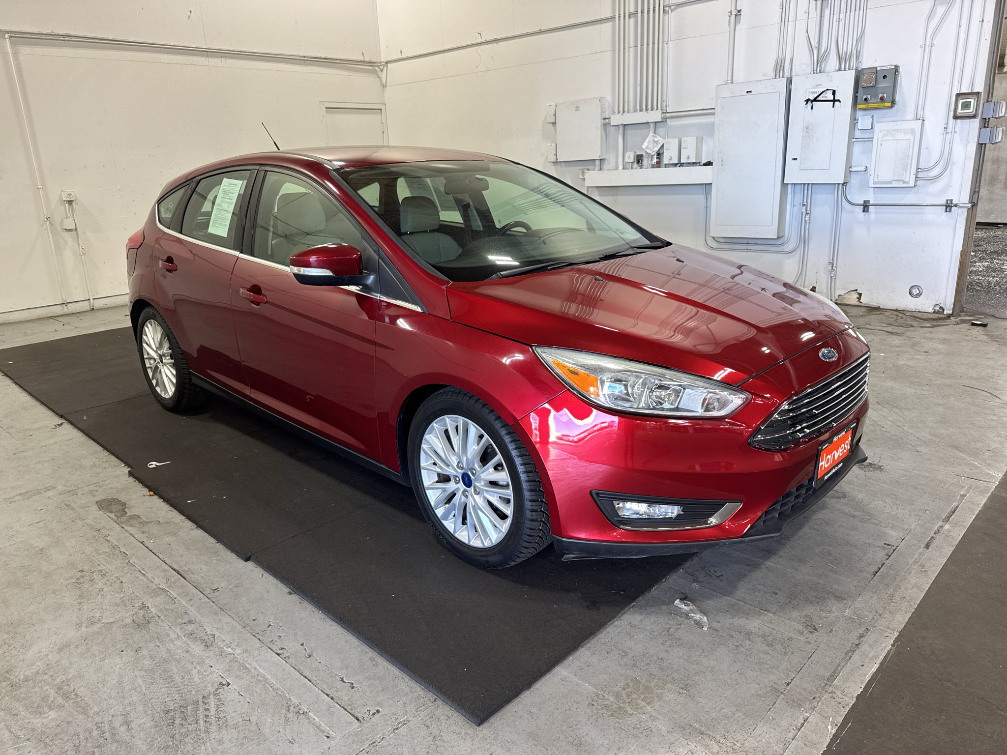 Used 2016 Ford Focus Titanium FWD image 1