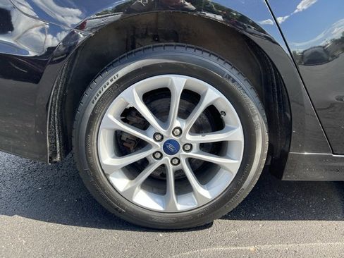 Used 2019 Ford Fusion SE image 17