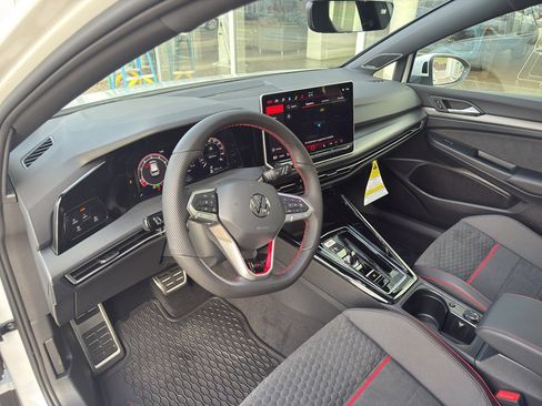 New 2026 Volkswagen GTI SE image 9