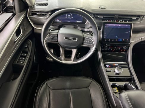 Used 2021 Jeep Grand Cherokee L Limited image 24