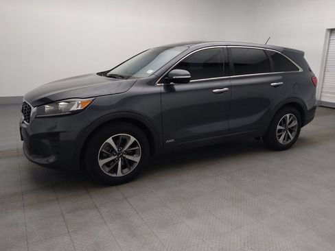 Used 2020 Kia Sorento AWD V6 image 2