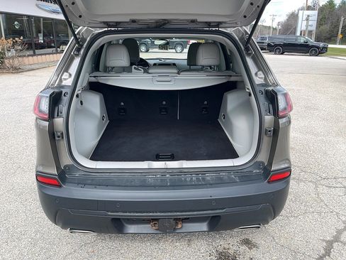 Certified 2020 Jeep Cherokee Latitude Plus w/ Cold Weather Group AWD/4WD image 18