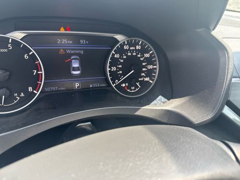 Used 2024 Nissan Altima 2.5 SV FWD image 8
