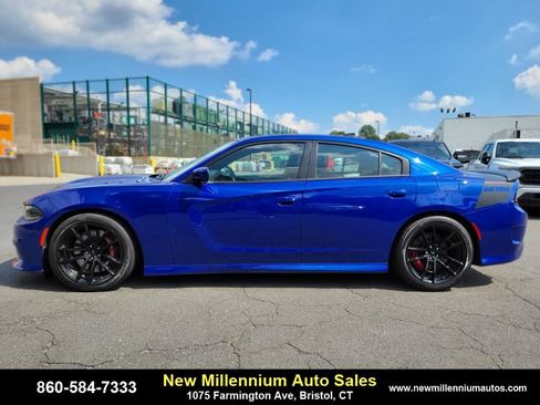Used 2019 Dodge Charger Scat Pack w/ Daytona Edition Group image 2