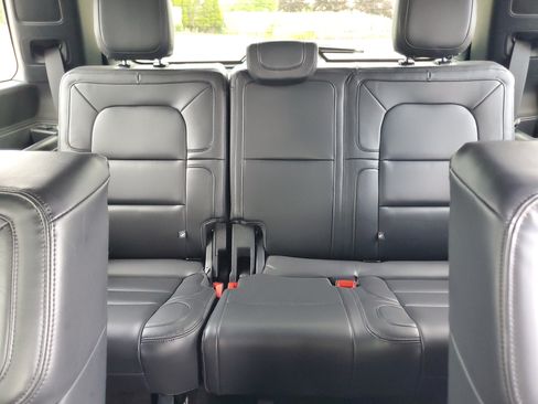 Certified 2024 Lincoln Navigator Reserve AWD/4WD image 20