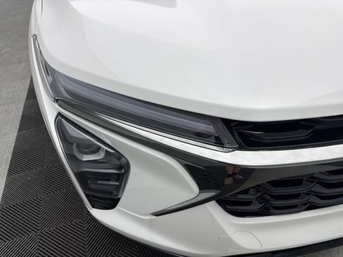 New 2025 Chevrolet Trax RS image 10