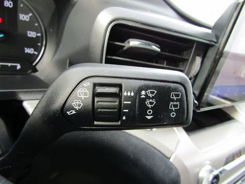Used 2023 Ford Explorer XLT w/ Equipment Group 202A AWD/4WD image 35