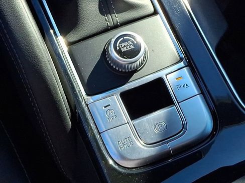 Used 2024 Kia Telluride EX w/ EX Captain's Chair Package image 29