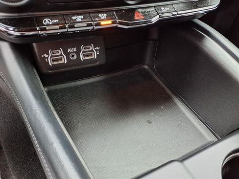 Used 2024 Dodge Durango SXT image 9