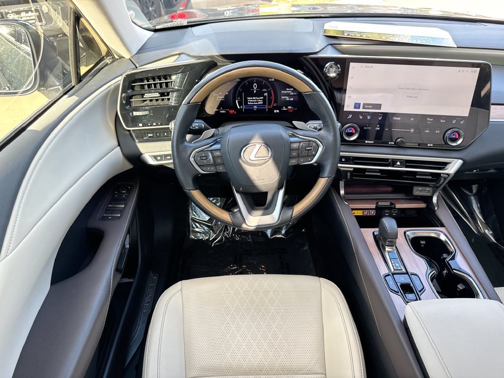 Used 2025 Lexus RX 350 Premium Plus w/ Accessory Package (Z1) FWD image 12