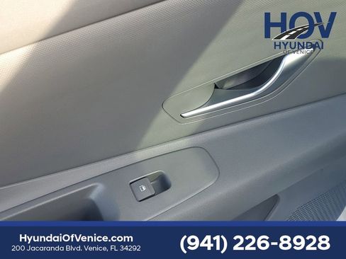 Certified 2022 Hyundai Elantra SEL FWD image 16
