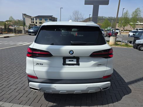 Used 2024 BMW X5 xDrive40i AWD/4WD image 6