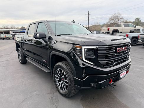 New 2026 GMC Sierra 1500 AT4 w/ AT4 Premium Package image 3