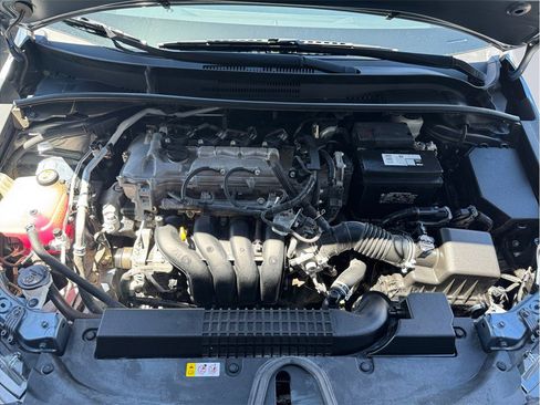 Used 2022 Toyota Corolla LE FWD image 7
