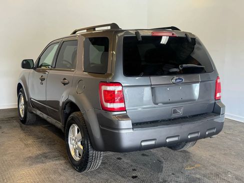Used 2011 Ford Escape XLT FWD image 4