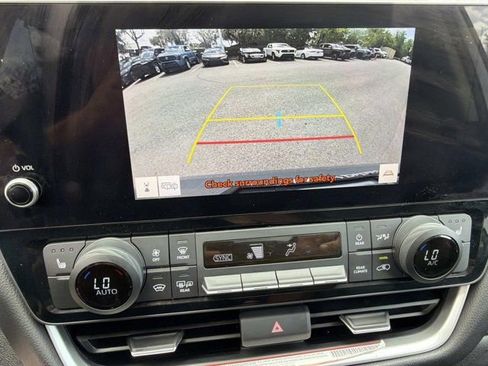 Certified 2025 Toyota Grand Highlander FWD image 31