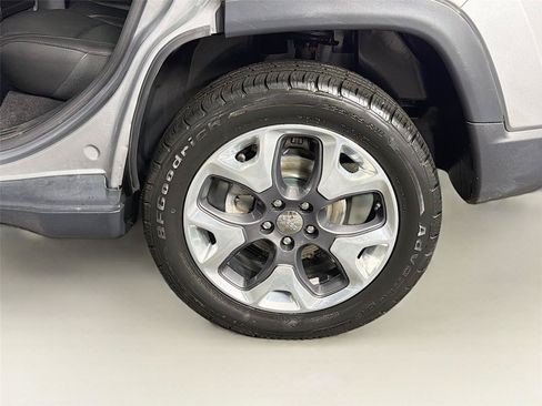 Used 2019 Jeep Compass Limited AWD/4WD image 35