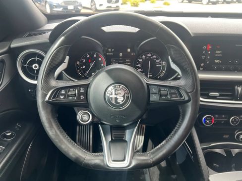 Used 2021 Alfa Romeo Stelvio Ti Sport AWD/4WD image 16