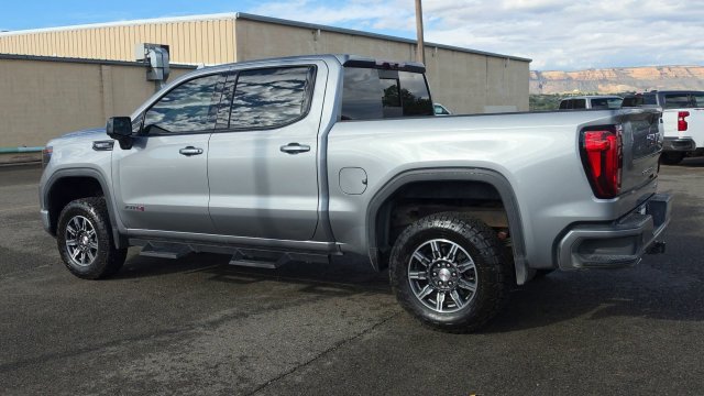 Used 2024 GMC Sierra 1500 AT4 w/ Technology Package AWD/4WD image 7