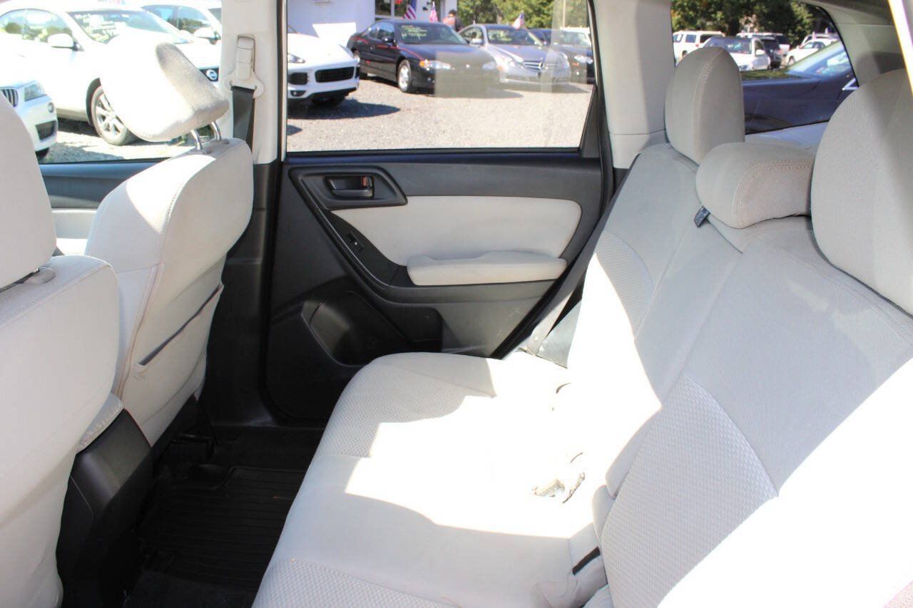Used 2014 Subaru Forester 2.5i Premium w/ All-Weather Package AWD/4WD image 20