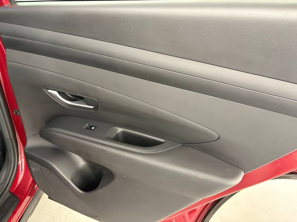 Used 2025 Hyundai Tucson SEL FWD image 40