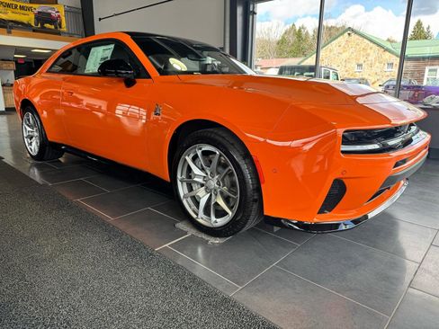 Used 2026 Dodge Charger Scat Pack w/ Wheel & Tire Package image 4