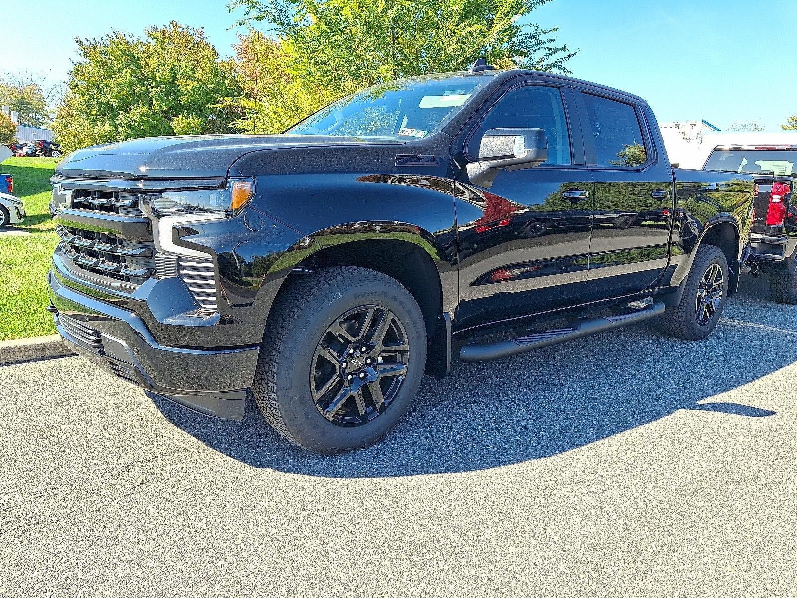 New 2026 Chevrolet Silverado 1500 RST w/ Dark Appearance Package AWD/4WD image 2