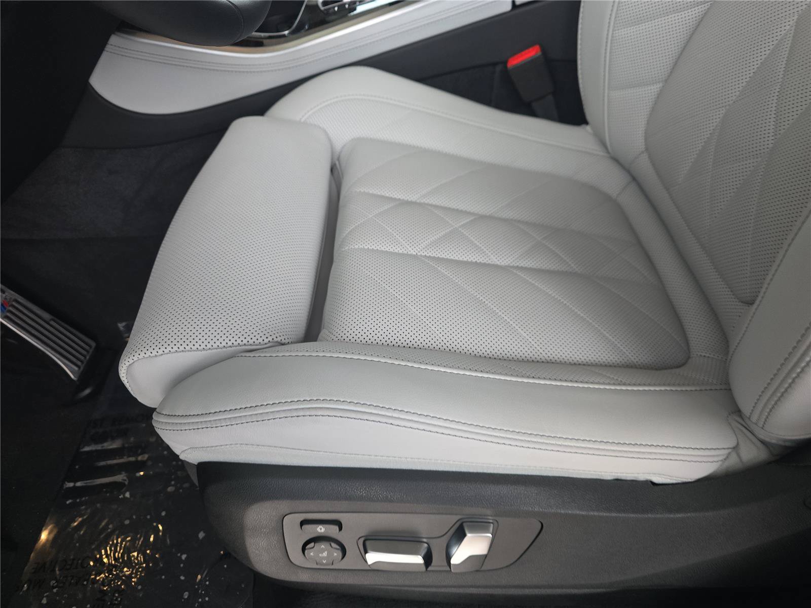 Used 2026 BMW X5 sDrive40i RWD image 15