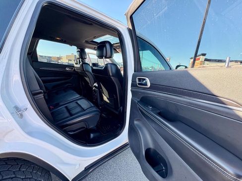 Used 2015 Jeep Grand Cherokee Limited image 34