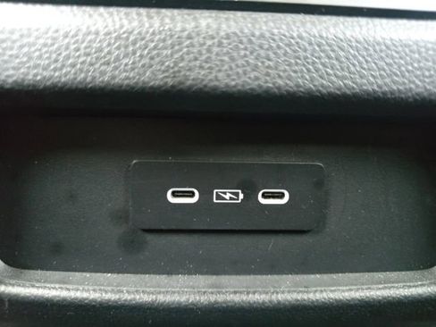 Used 2025 Honda Pilot Touring image 27