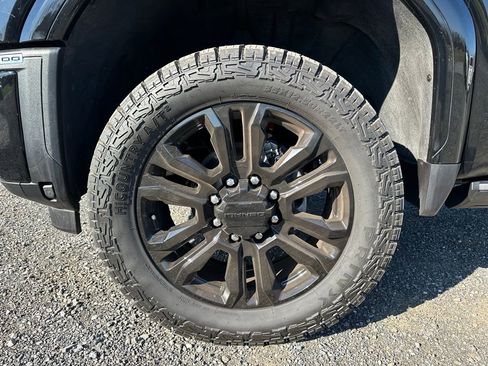 Used 2025 GMC Sierra 2500 Denali Ultimate image 13