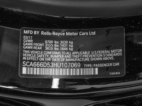 Used 2017 Rolls-Royce Dawn RWD image 18