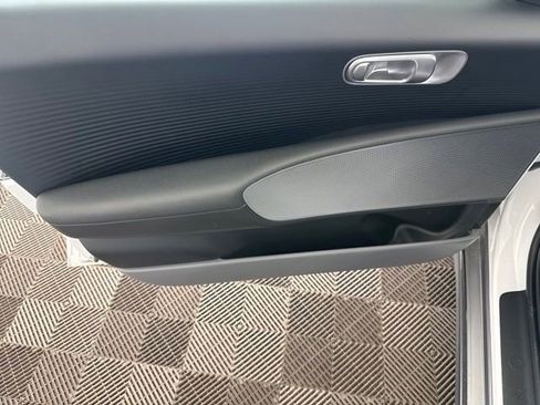 Used 2024 Hyundai Ioniq 6 SE RWD image 19