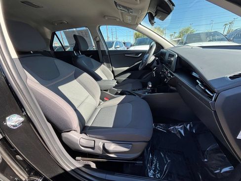 Used 2026 Kia Niro LX FWD image 35