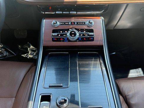 Certified 2023 Lincoln Aviator Reserve w/ Equipment Group 201A AWD/4WD image 23