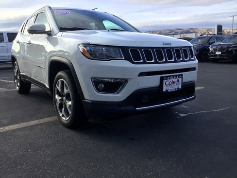 Used 2021 Jeep Compass Limited image 1