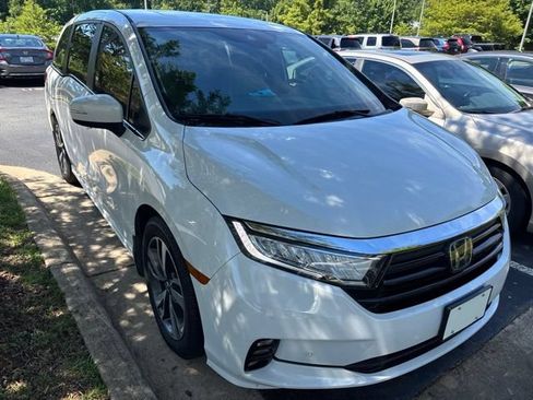 Used 2023 Honda Odyssey Touring image 5
