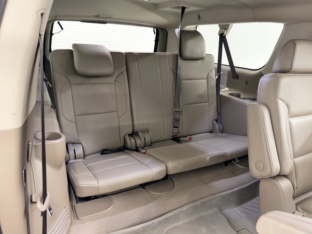 Used 2020 GMC Yukon XL SLT w/ Premium Edition RWD image 30