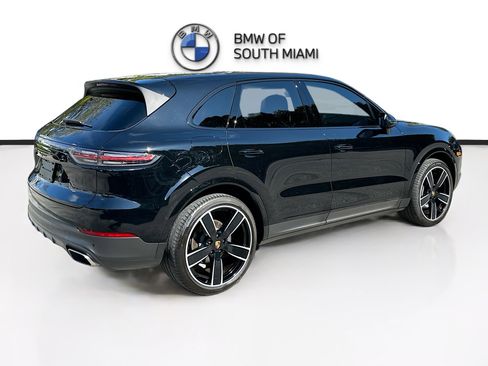 Used 2022 Porsche Cayenne image 7