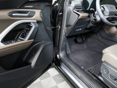 New 2025 Audi Q5 Premium Plus image 8