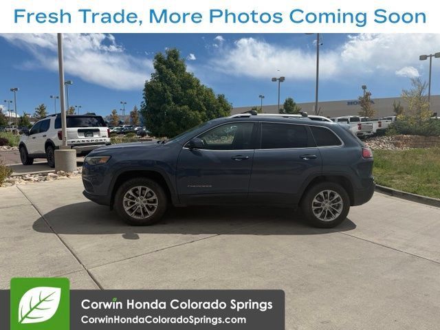 Used 2021 Jeep Cherokee Latitude Plus w/ Mopar Interior Package AWD/4WD image 4