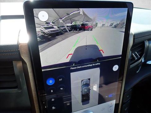 Used 2023 Ford F150 Lightning Lariat image 27