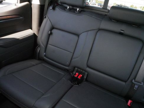Used 2024 GMC Sierra 1500 SLT w/ SLT Premium Plus Package AWD/4WD image 12