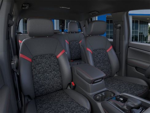 New 2025 Chevrolet Colorado Z71 image 16