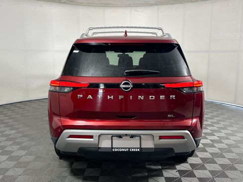 Used 2022 Nissan Pathfinder SL w/ SL Premium Package FWD image 4