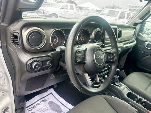 Used 2023 Jeep Wrangler Sport S image 10
