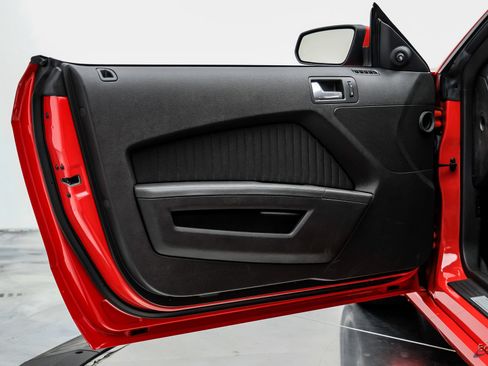 Used 2013 Ford Mustang Boss 302 w/ Boss 302 Accessory Pkg RWD image 83